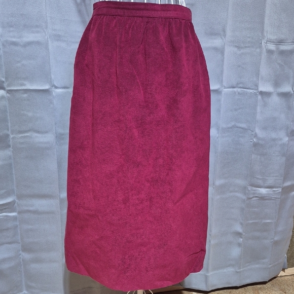 Vintage Women's Burgundy Jacket & Skirt Set - Picture 5 of 16